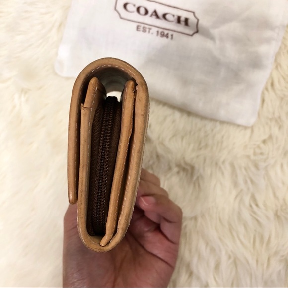 Coach Wallet - Picture 6 of 7